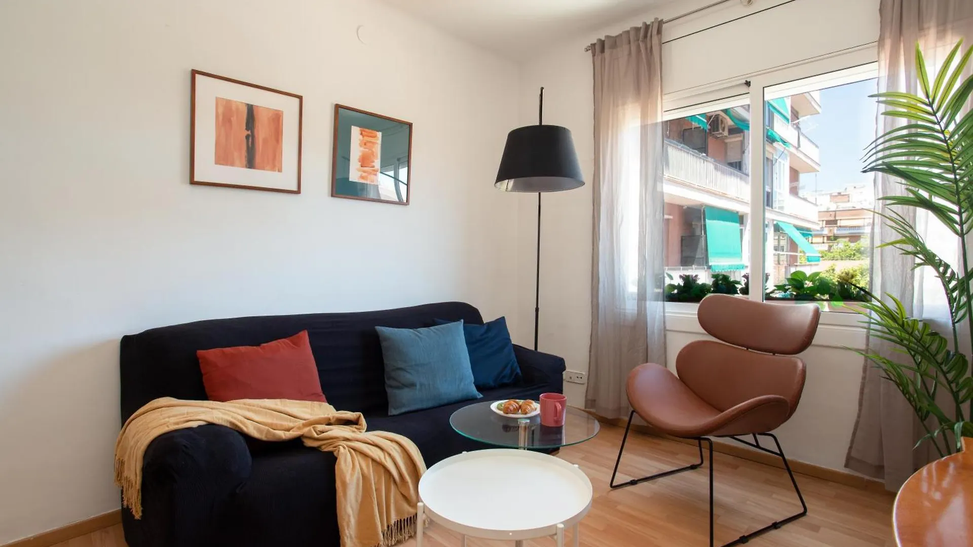 Bright Apartments Center Eixample Barcelona 0*,