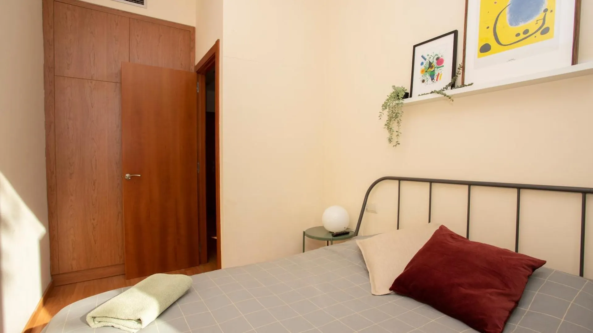 Bright Apartments Center Eixample 바르셀로나